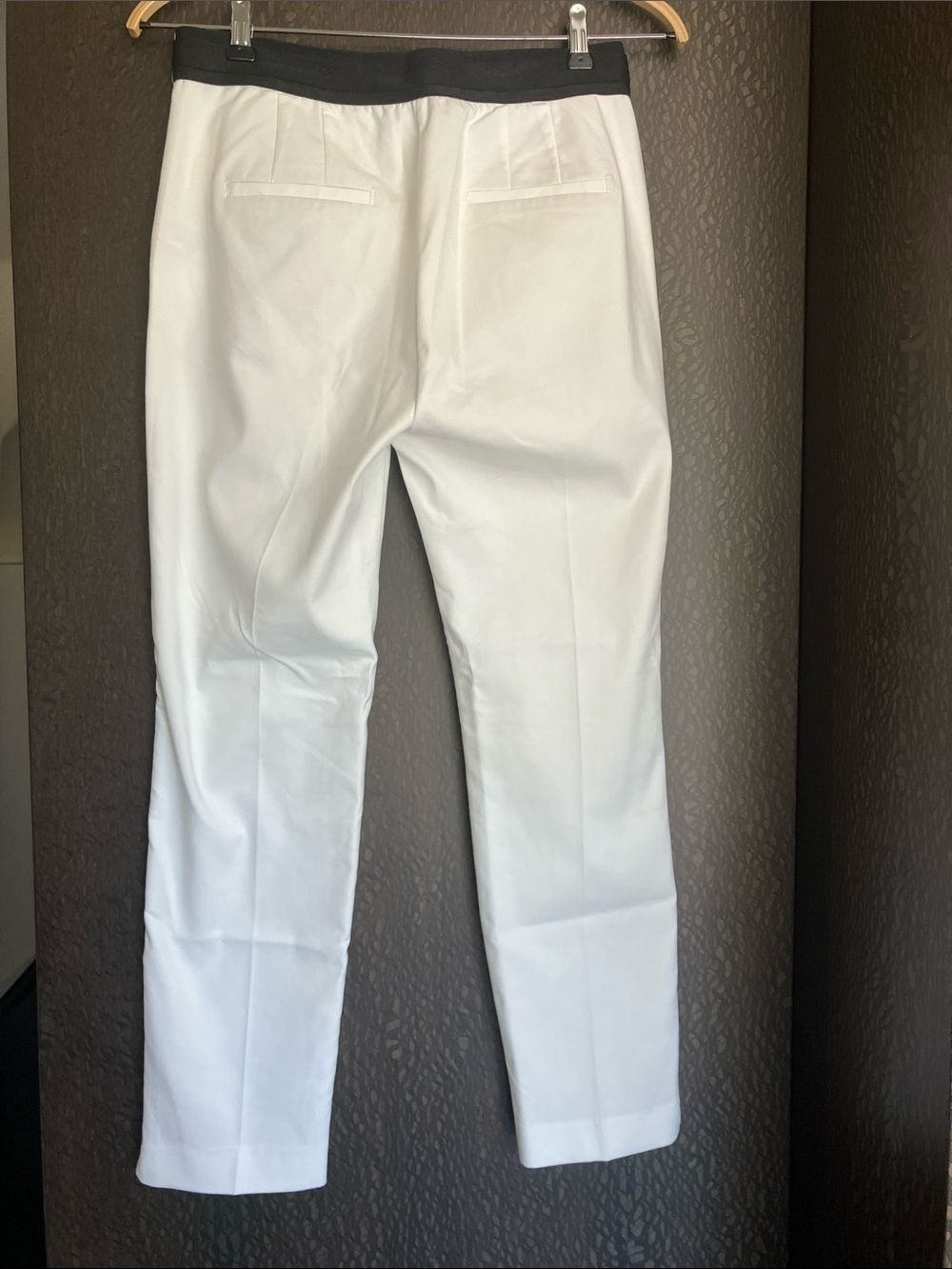 ZARA White Cropped Trousers w/ Black Back Elastic Waistband Women’s Size L NWT